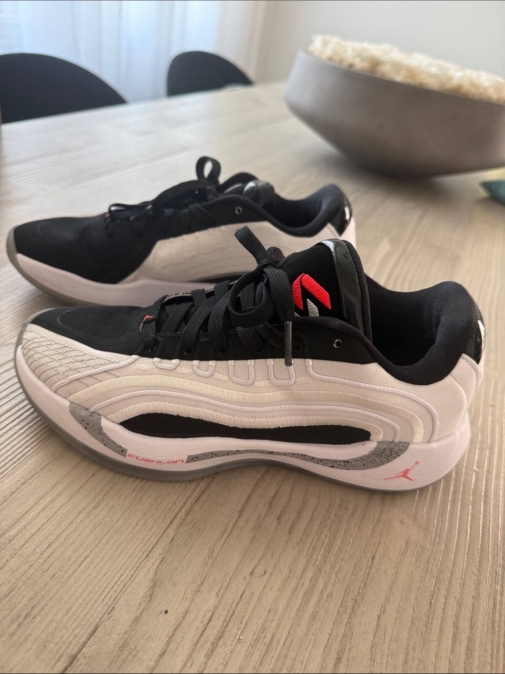 Luka Sneakers Nike Jordan Low-Top Sneakers in Black, White & Red